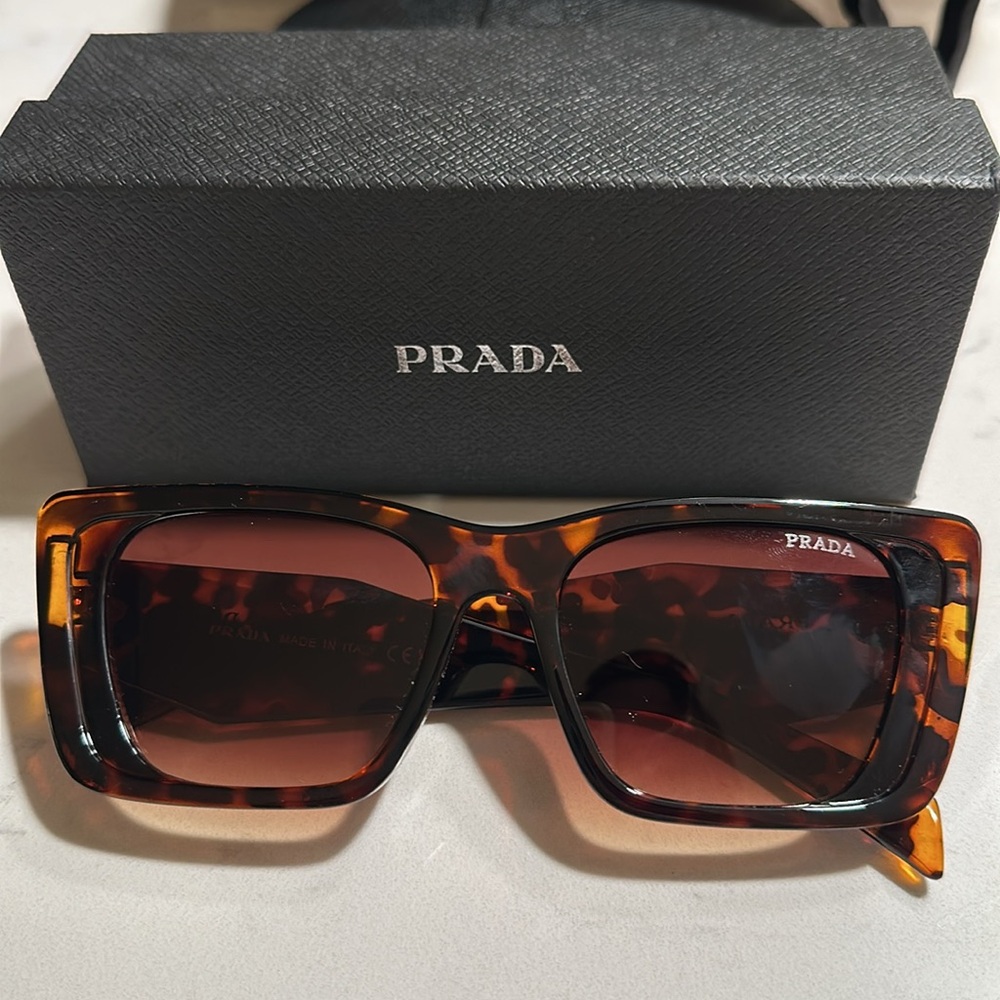 Prada sunglasses (tortoise) Never worn, just too big for me